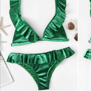 Ruffle velvet bikini